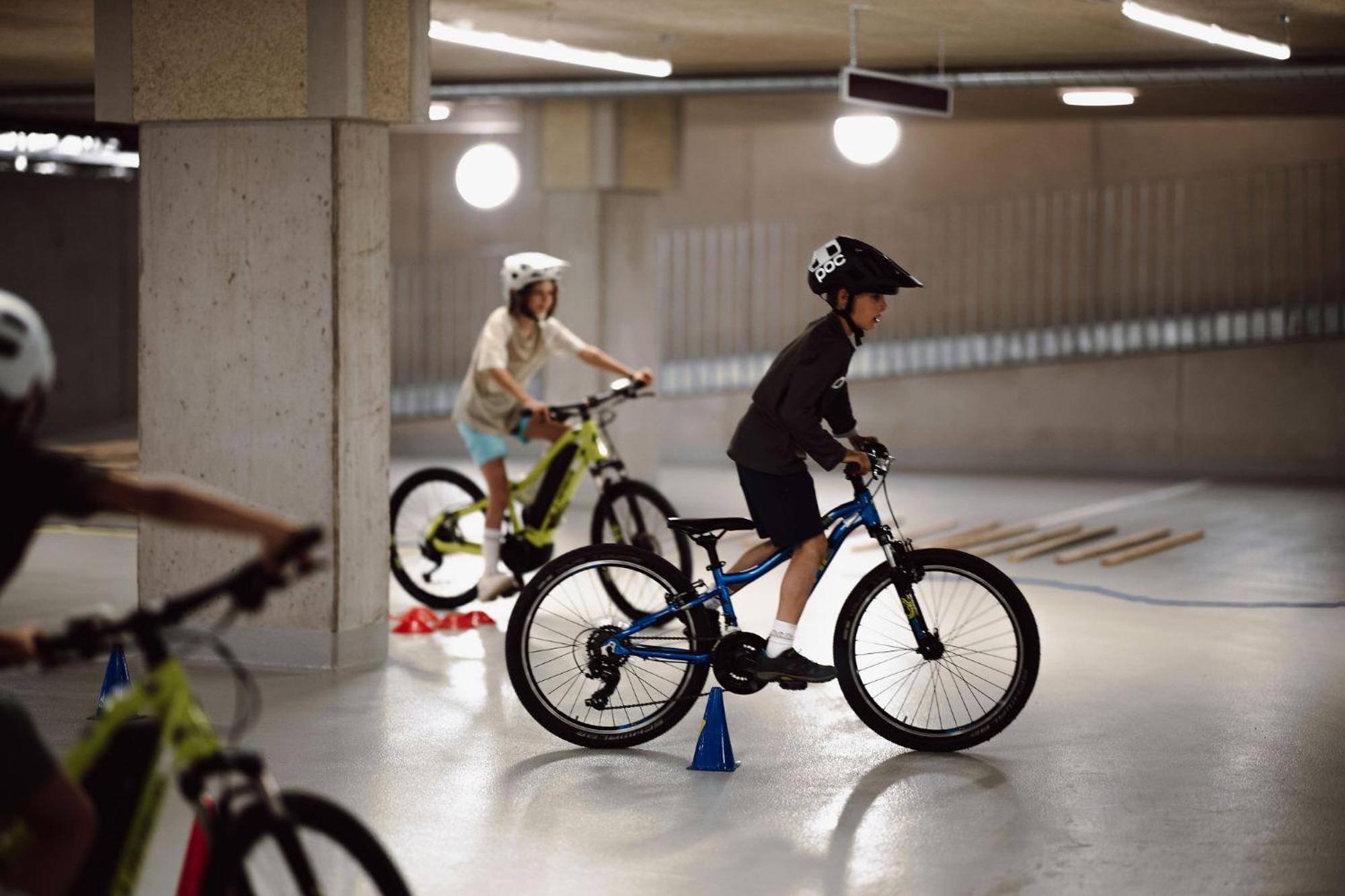 Dips&Drops - The First Bike And Ski Hub Flachau Exteriér fotografie