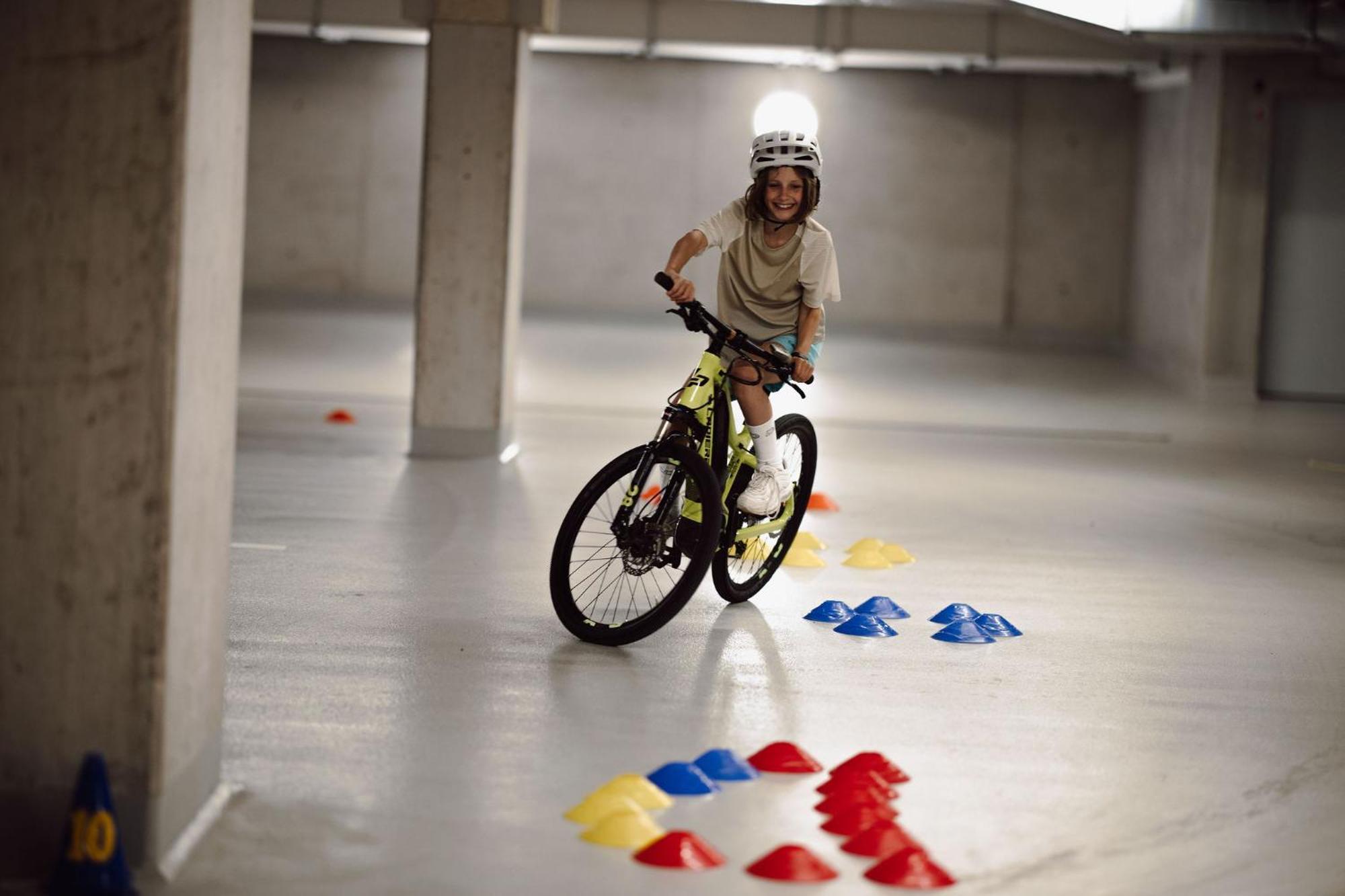 Dips&Drops - The First Bike And Ski Hub Flachau Exteriér fotografie
